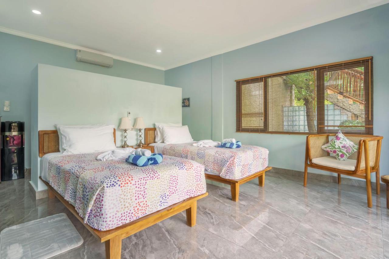 Lunar Dive Resort: Bamboo Villas Kubu Esterno foto