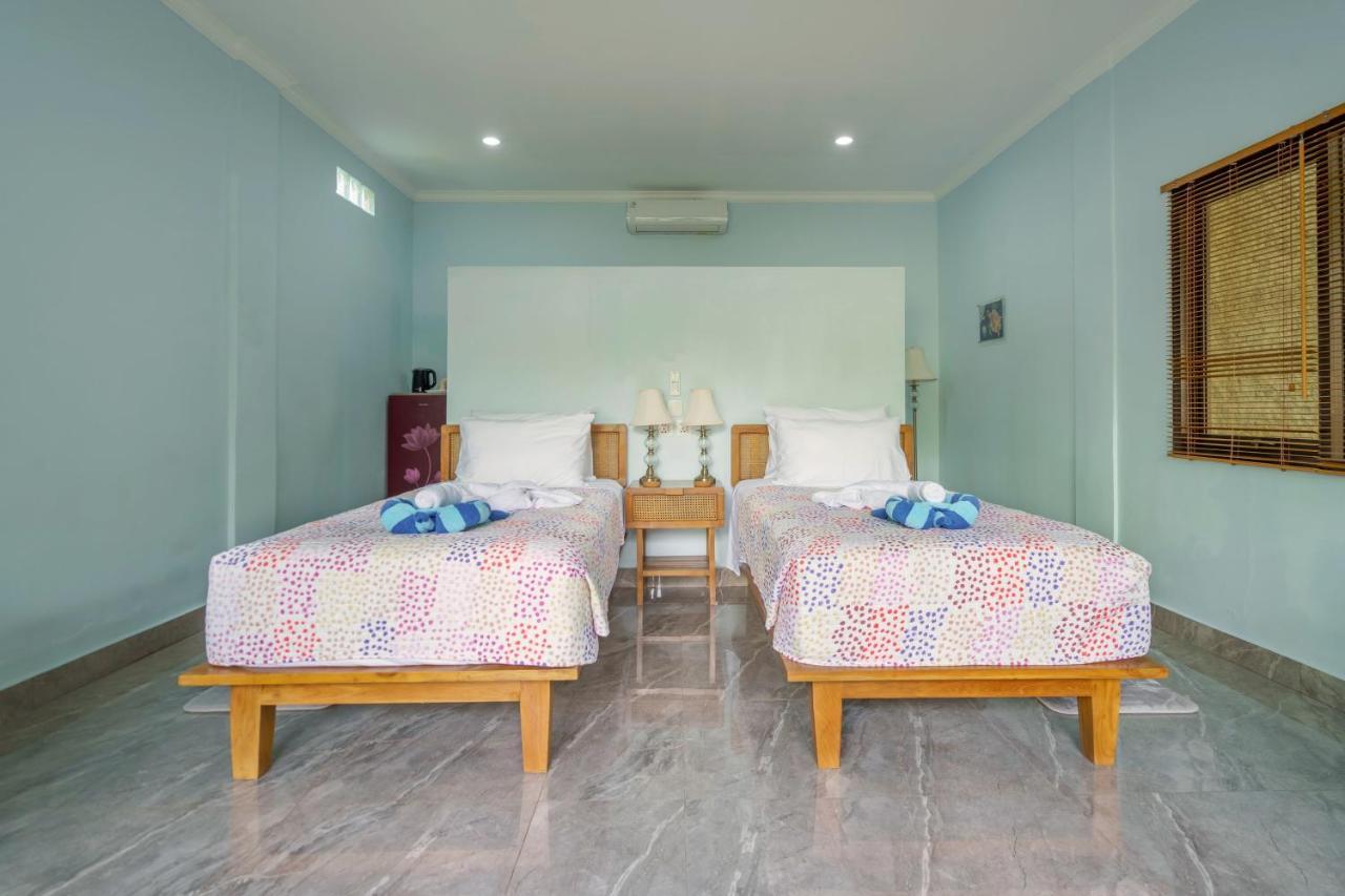 Lunar Dive Resort: Bamboo Villas Kubu Esterno foto