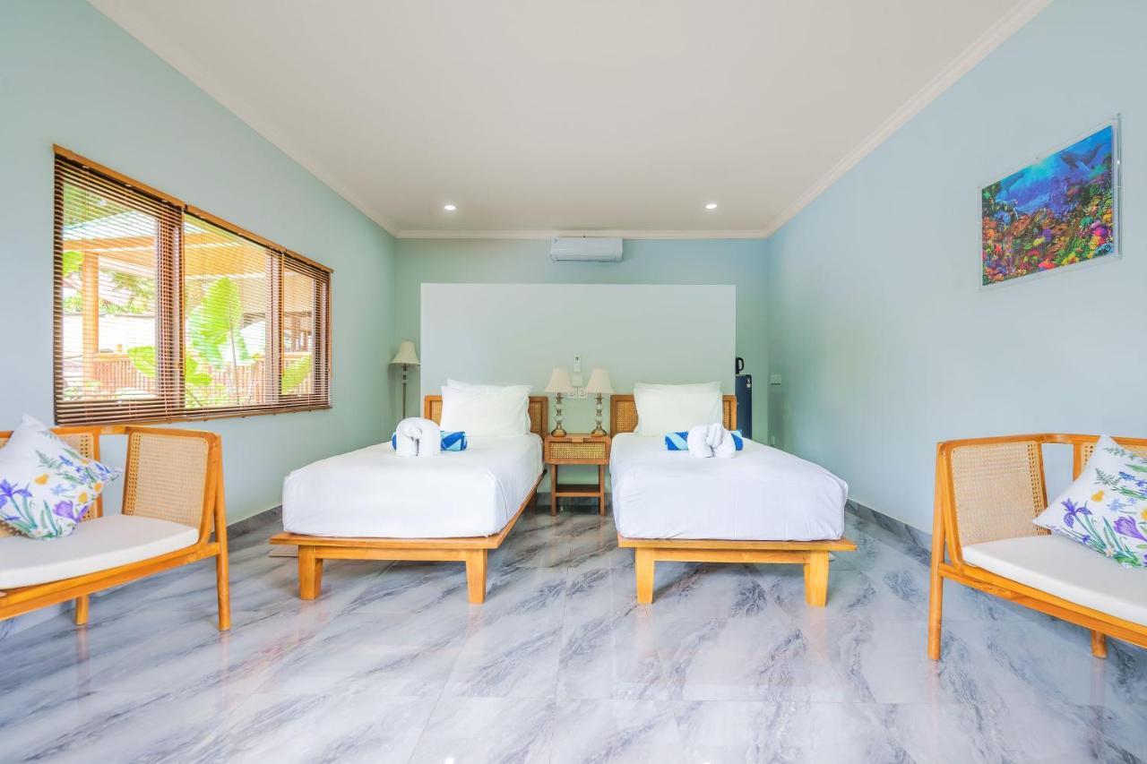Lunar Dive Resort: Bamboo Villas Kubu Esterno foto