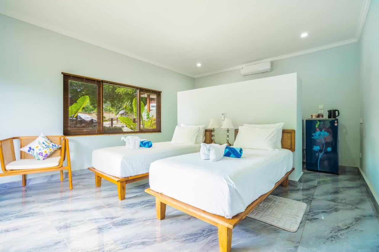 Lunar Dive Resort: Bamboo Villas Kubu Esterno foto