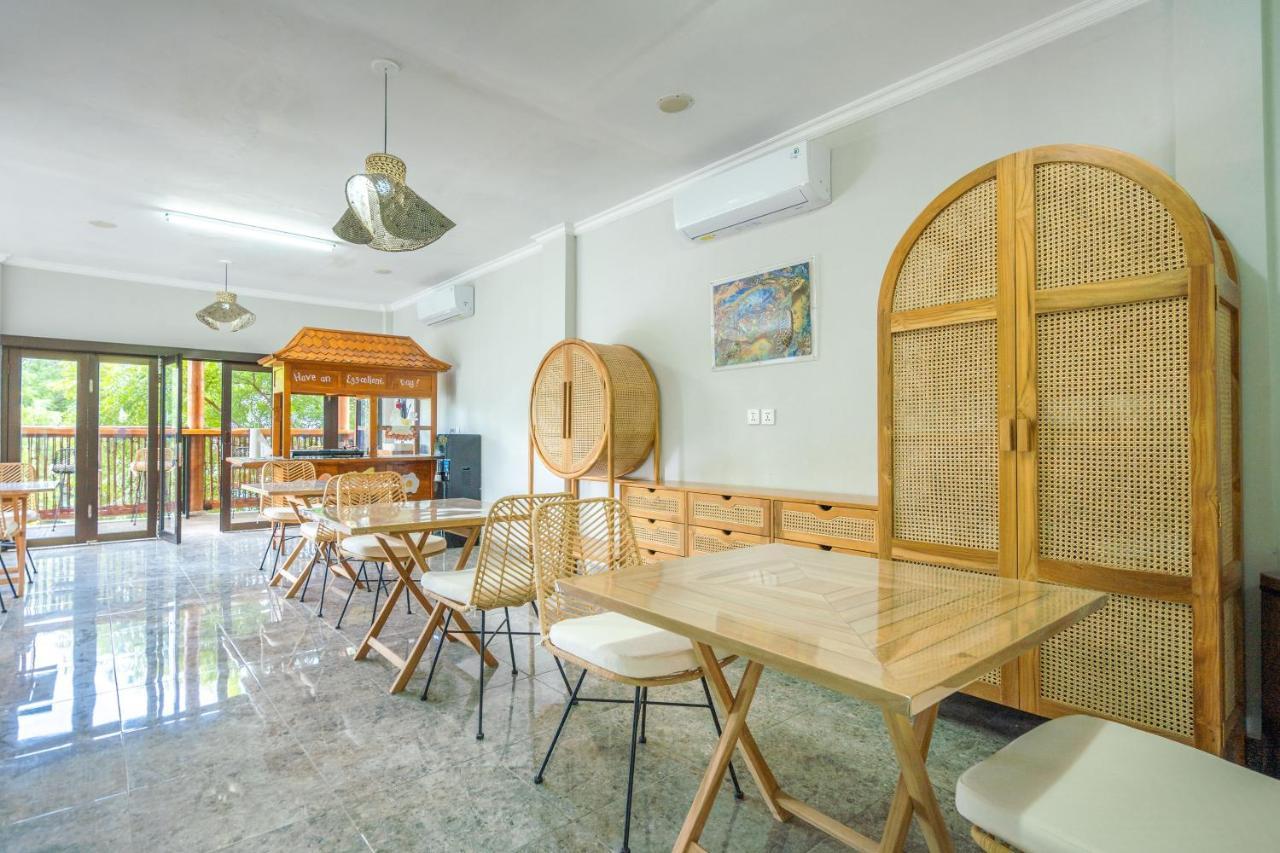 Lunar Dive Resort: Bamboo Villas Kubu Esterno foto