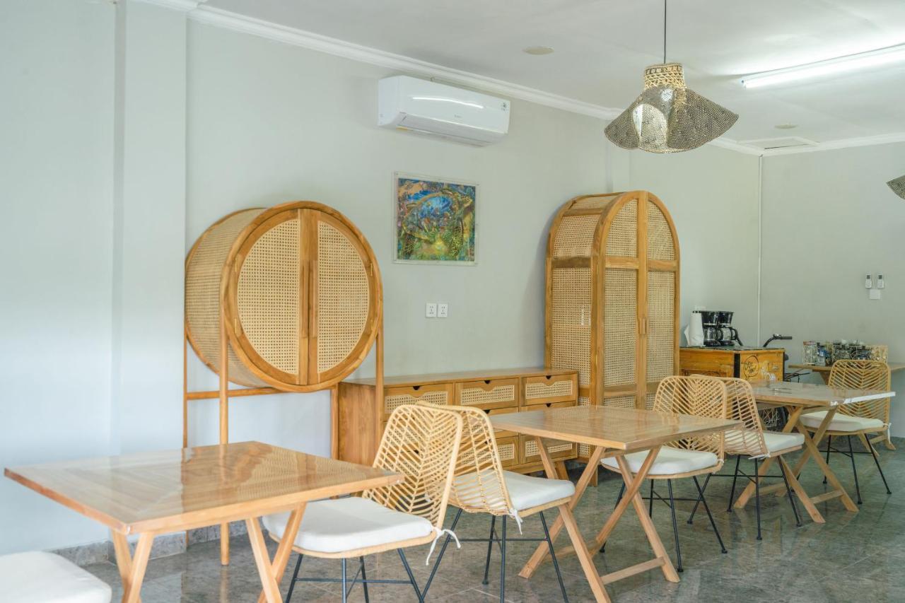 Lunar Dive Resort: Bamboo Villas Kubu Esterno foto